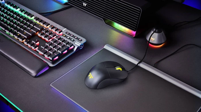 Thermaltake Damysus RGB Ergonomic Gaming Mouse, schwarz, USB