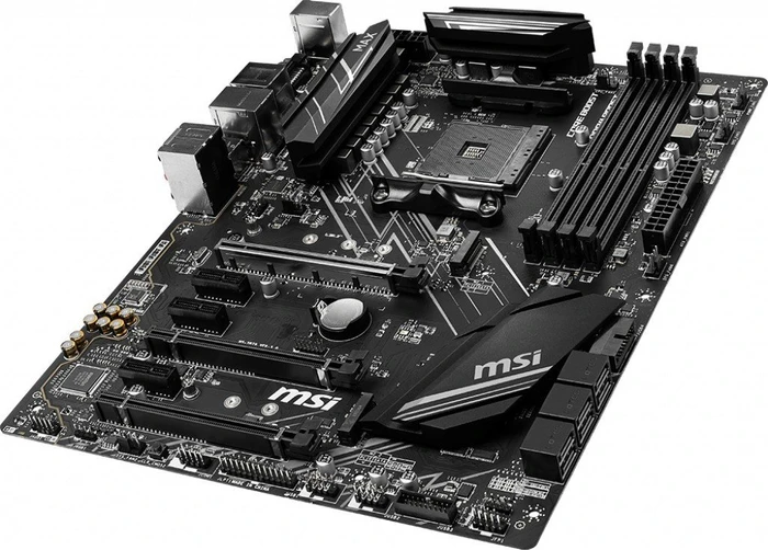 MSI X470 Gaming Plus MAX (AMD AM4)