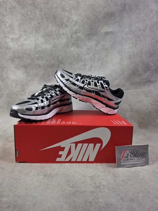 Nike P-6000 metallic silver/black/white (Damen) (BV1021-013)