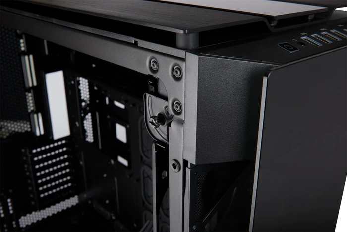 Corsair Obsidian 1000D, Glasfenster