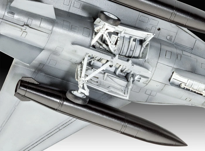 Revell Model Set F-16 Mlu 100th Anniversary