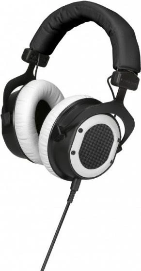 beyerdynamic Custom One Pro Plus Black & White
