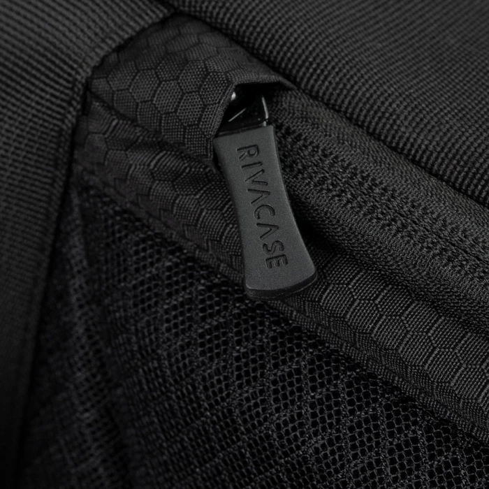 RivaCase Dijon 5321 ECO 15.6" Laptop-Rucksack, schwarz