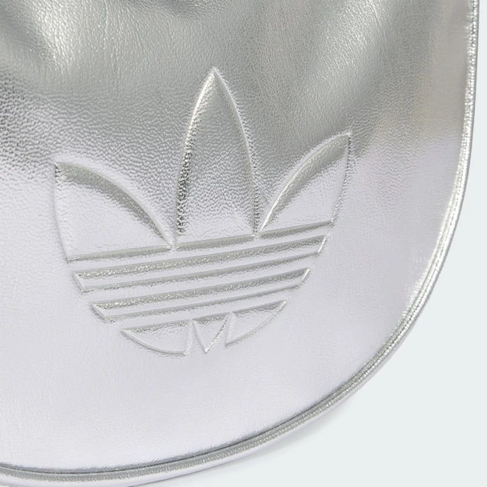 adidas Adicolor Metallic-PU Half Moon Schultertasche silver metallic