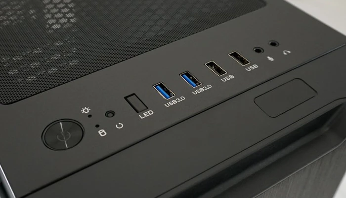 LC-Power Gaming 701B Badge_X, Glasfenster