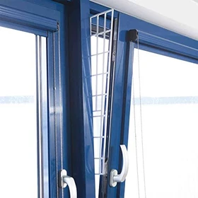 Trixie Schutzgitter für Fenster, ausziehbar, 75 x 125 x 16cm, weiß
