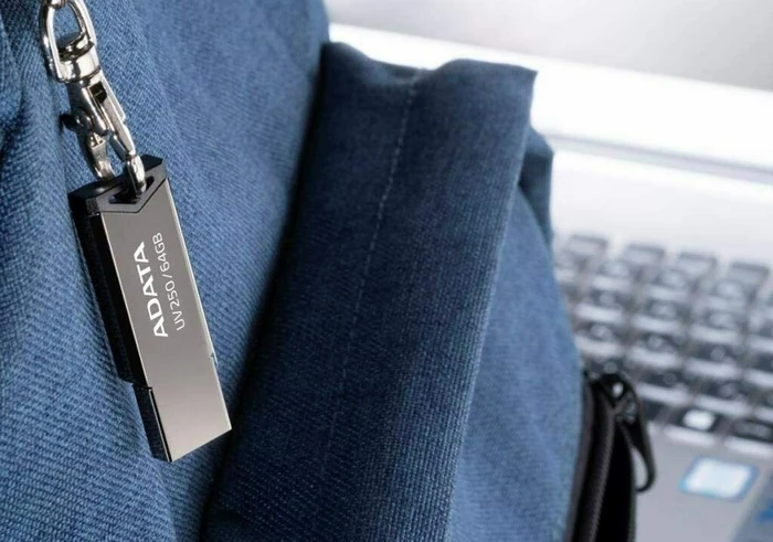ADATA UV250 16GB, USB-A, USB 2.0