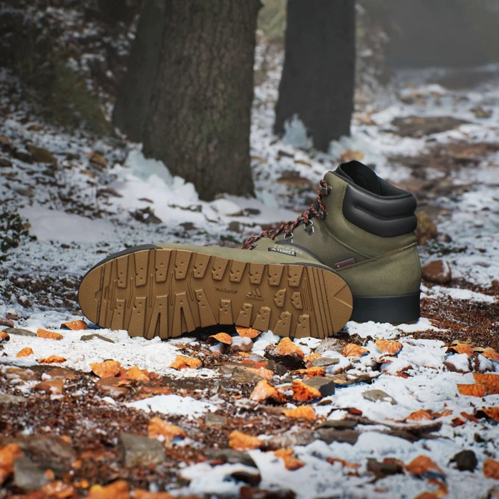 adidas Terrex Snowpitch Cold.RDY olive strata/bronze strate/semi impact orange