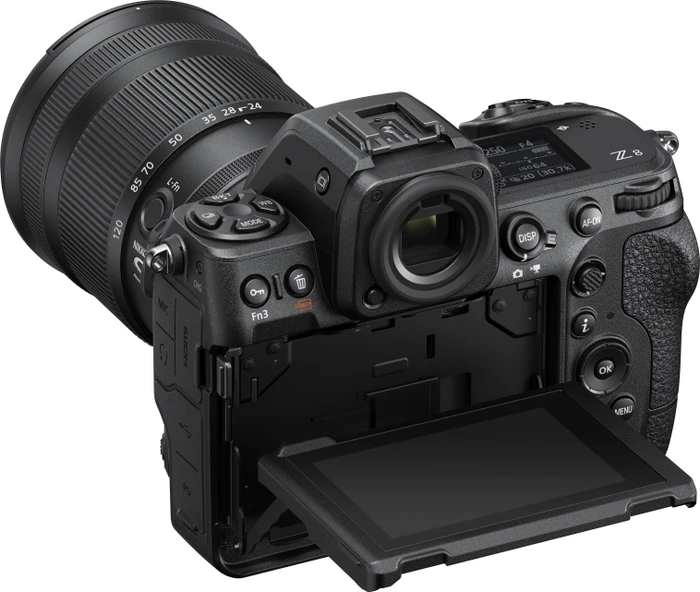 Nikon Z 8 mit Objektiv Z 24-120mm 4.0 S