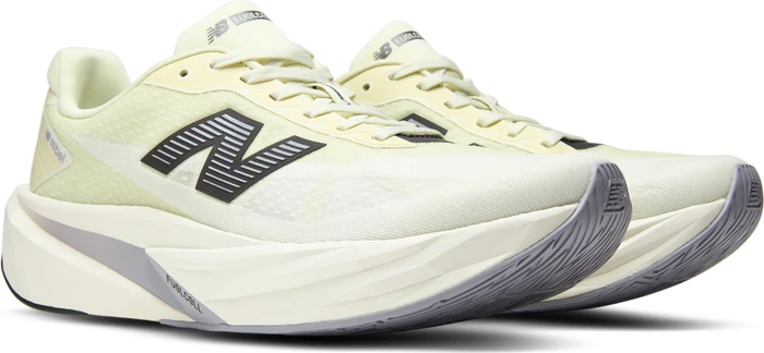 New Balance FuelCell Rebel v5 pistachio butter/digital mist (Herren)