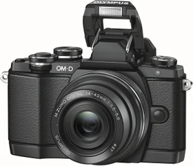 Olympus OM-D E-M10 schwarz mit Objektiv M.Zuiko digital ED 14-42mm 3.5-5.6 EZ und Kameragriff
