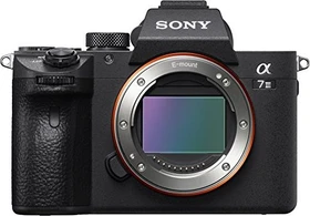 Sony Alpha 7 III mit Objektiv FE 24-105mm 4.0 G OSS