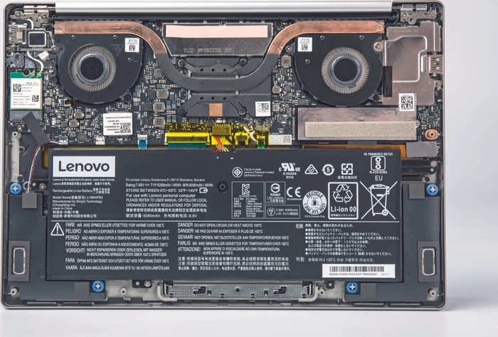 Lenovo IdeaPad 720S-13ARR, silber, Ryzen 7 2700U, 8GB RAM, 256GB SSD, DE