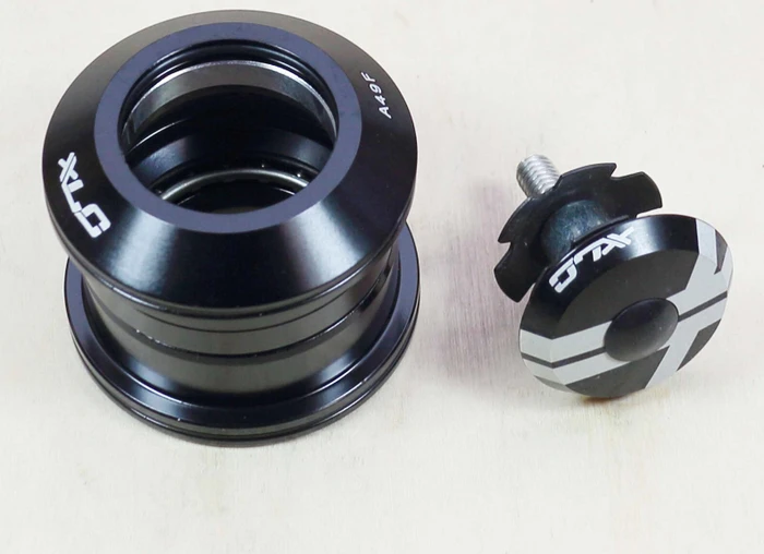 XLC HS-I09 1 1/8" straight Steuersatz komplett semi-integriert (ZS) schwarz