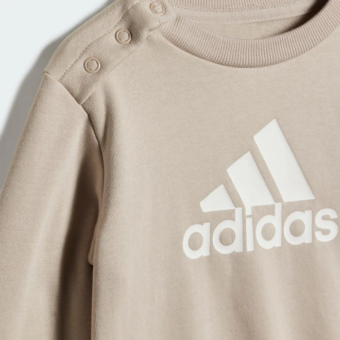 adidas Badge of Sport Trainingsanzug wonder beige/white (Junior)
