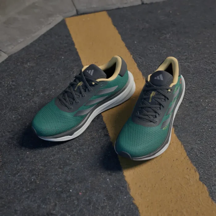adidas Supernova Stride Earth Day collegiate green/iron metallic/spark (Damen)