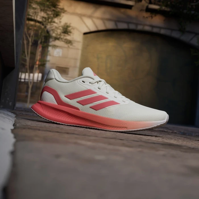 adidas Runfalcon 5 off white/preloved scarlet/dash grey (Damen)