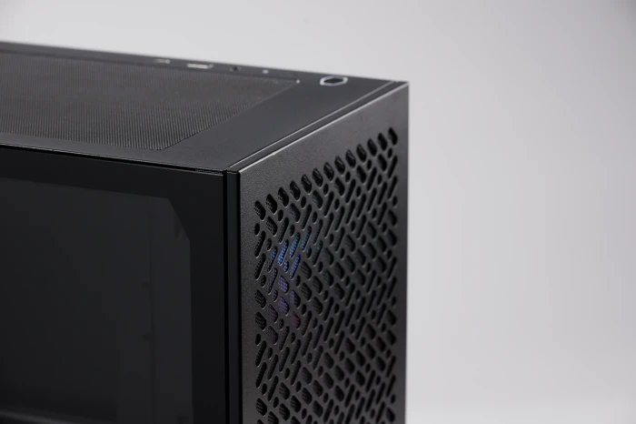 Cooler Master Elite 302 Black, schwarz, Glasfenster