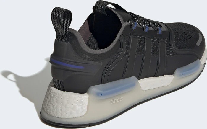 adidas NMD_V3 core black/cloud white/grey six