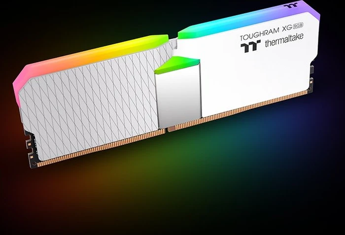 Thermaltake Toughram XG RGB Memory White UDIMM 32GB Kit, DDR4-4000, CL19-23-23-42