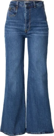 Levi's Ribcage Bell Jeans moment of the month (Damen)