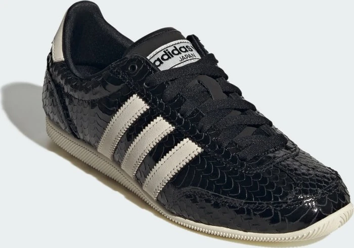 adidas Japan core black/off white