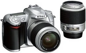 Nikon D50 silber mit Objektiv AF-S DX 18-55mm 3.5-5.6 G ED und AF-S DX 55-200mm 4.0-5.6 G ED