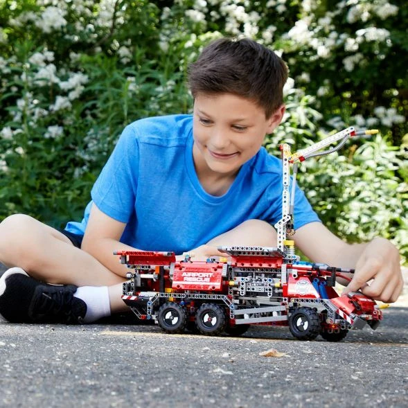 LEGO Technic - Flughafen Löschfahrzeug