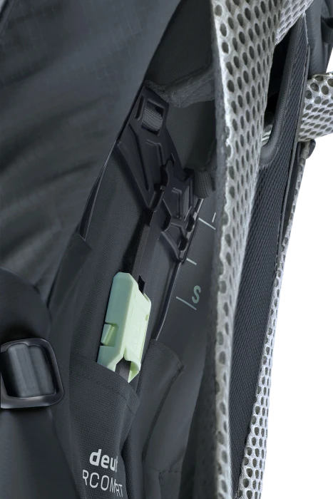 Deuter Futura Pro 30 SL schwarz (Damen)