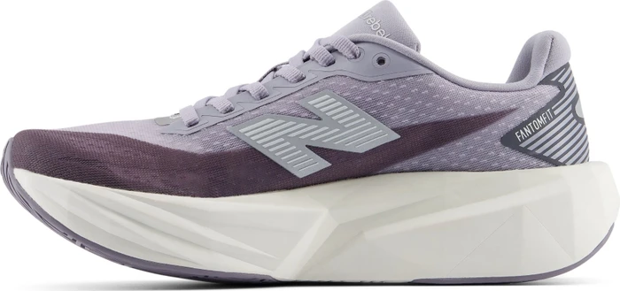 New Balance FuelCell Rebel v5 digital mist/magnet (Damen)