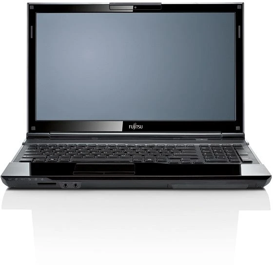 Fujitsu Lifebook AH532 GFX, Core i5-3210M, 8GB RAM, 750GB HDD, GeForce GT 640M, DE