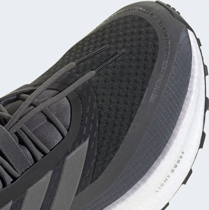 adidas Ultraboost 5 TR core black/iron metallic/lucid red