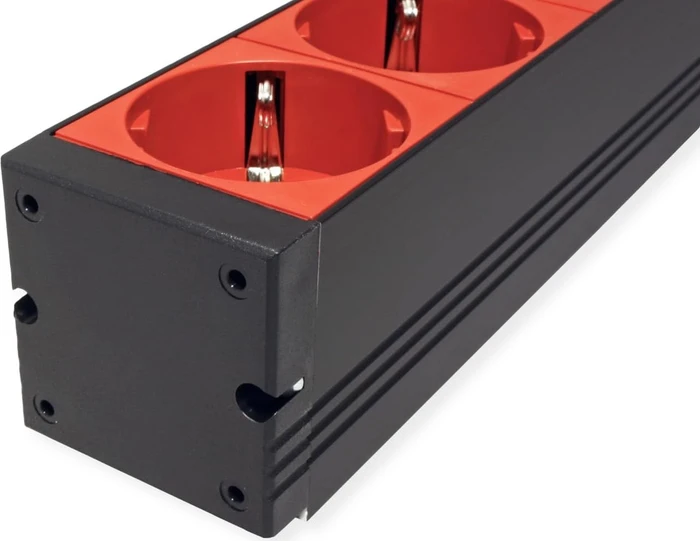 Bachmann 19" IT PDU Basic, 1HE, 9-fach, 230V, schwarz/rot, 2m