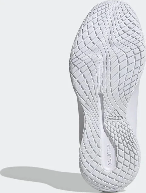 adidas Novaflight Sustainable cloud white/silver metallic
