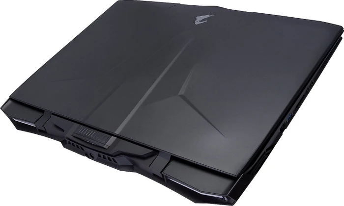 GIGABYTE Aourus X9 DT, Core i9-8950HK, 32GB RAM, 1TB SSD, 1TB HDD, GeForce GTX 1080, DE