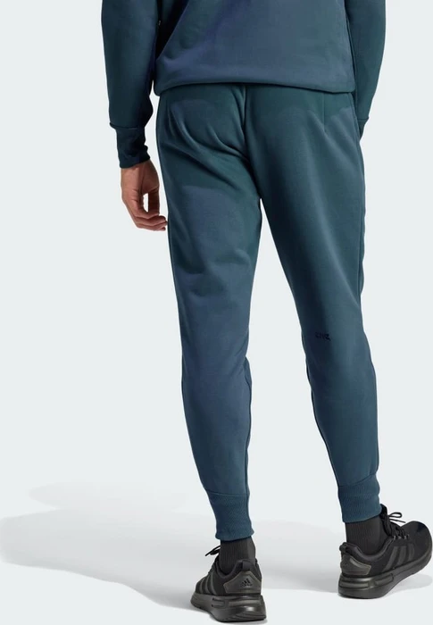 adidas Z.N.E. Winterized Trainingshose lang legend ivy (Herren)