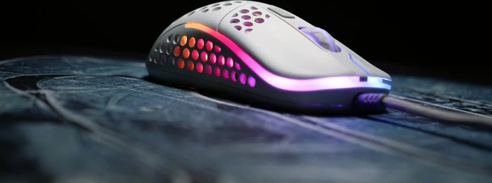 Xtrfy M42 RGB weiß, USB