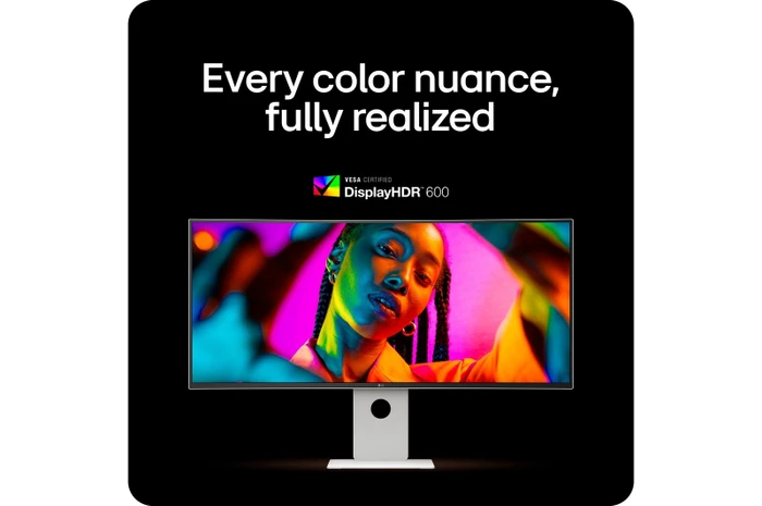 LG UltraFine 40U990A-W, 39.7"