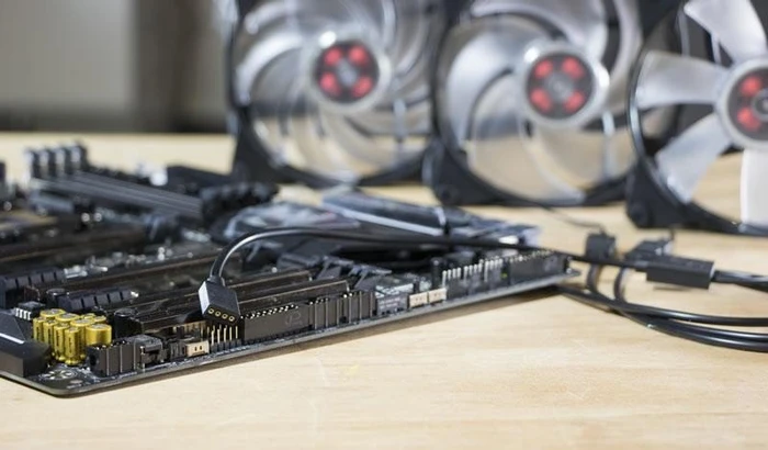 Cooler Master 4-Pin RGB Splitter Kabel, schwarz