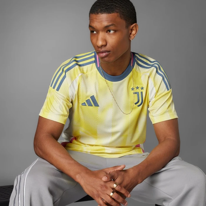 adidas Juventus Turin 2024/2025 Auswärtstrikot pure sulfur (Herren)