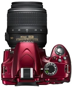 Nikon D3200 rot mit Objektiv AF-S DX 18-105mm 3.5-5.6 G ED VR