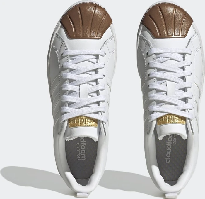 adidas Streetcheck Cloudfoam Lifestyle Basketball Low Court Graphic cloud white/matte gold (Damen)