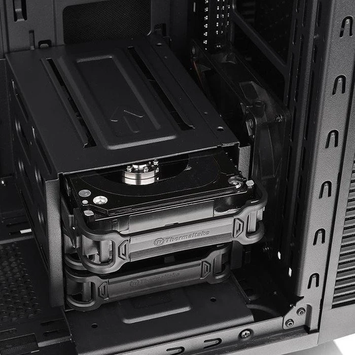 Thermaltake Suppressor F31, Acrylfenster, schallgedämmt