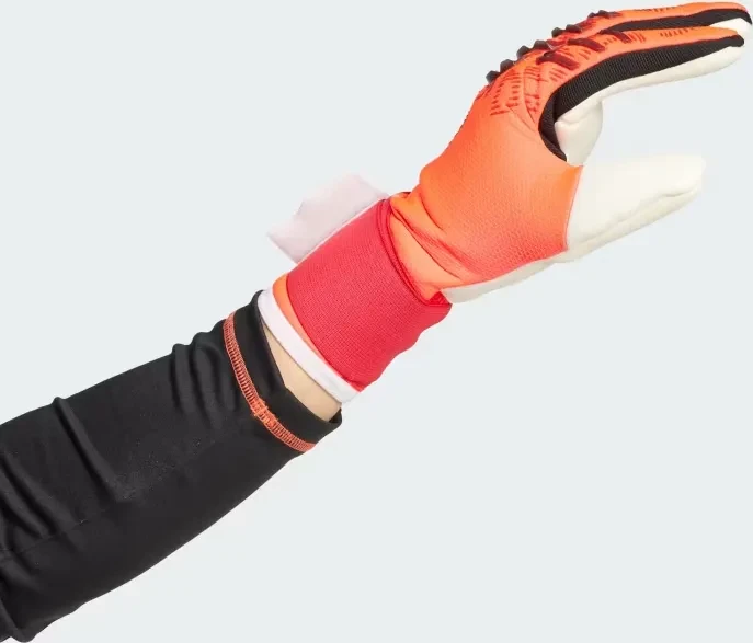 adidas Predator Competition Torwarthandschuhe lucid red/black/white