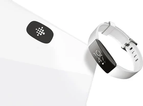 Fitbit Aria Air digitale Personenwaage inkl. Aktivitäts-Tracker weiß