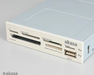 Akasa Internal Multi-Slot-Cardreader, USB 2.0 9-Pin Stecksockel [Stecker]