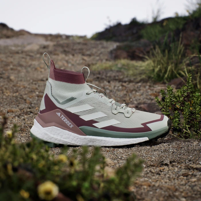 adidas Terrex Free Hiker 2.0 linen green/off white/burgundy (Damen)