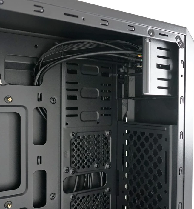 LC-Power 7039B