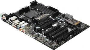 ASRock 990FX Extreme3 (AMD AM3+)