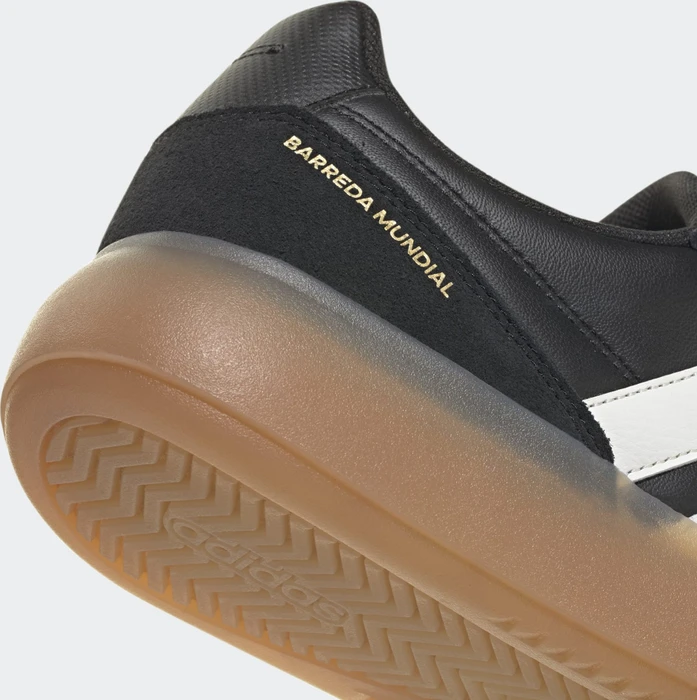 adidas Barreda Mundial core black/core white/gum
